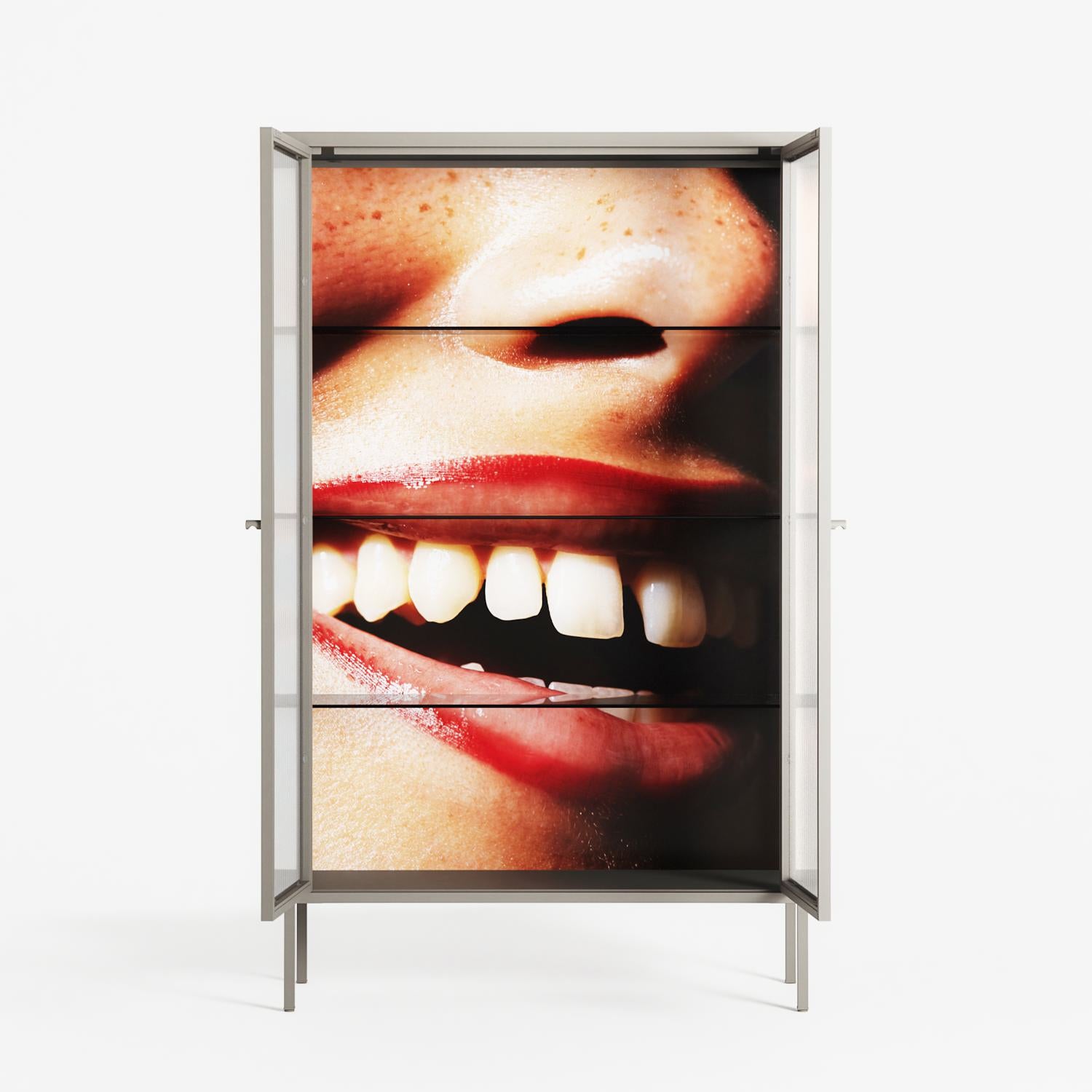 Teeth - Cabinet - Nadia Ryder - Pebble - Reeded glass