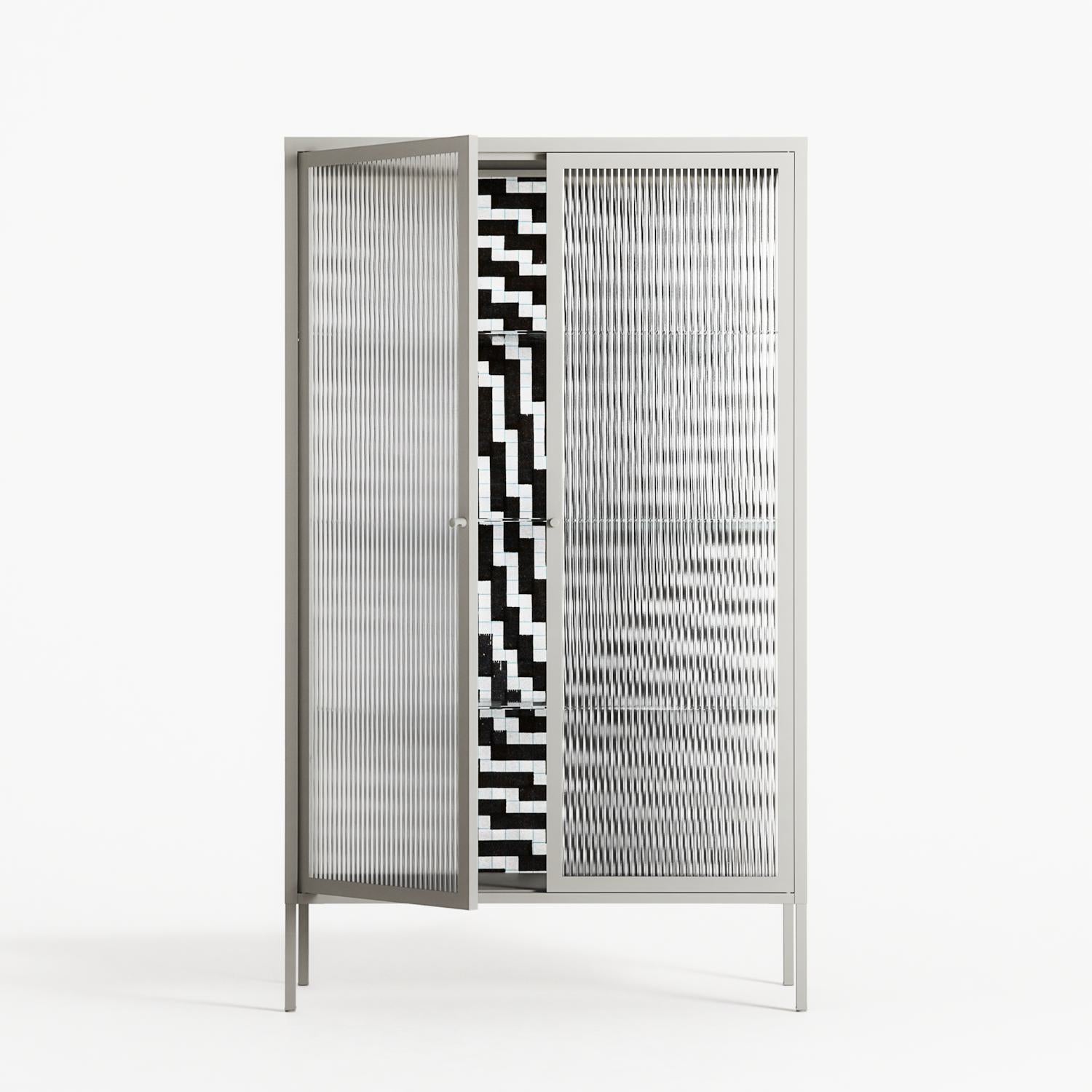 Wave In Wave - Cabinet - Guido De Boer - Chalk - Reeded glass