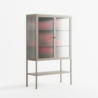 Mormors Rabatt - Loft Cabinet - Nur Rydberg - Pebble - Reeded glass
