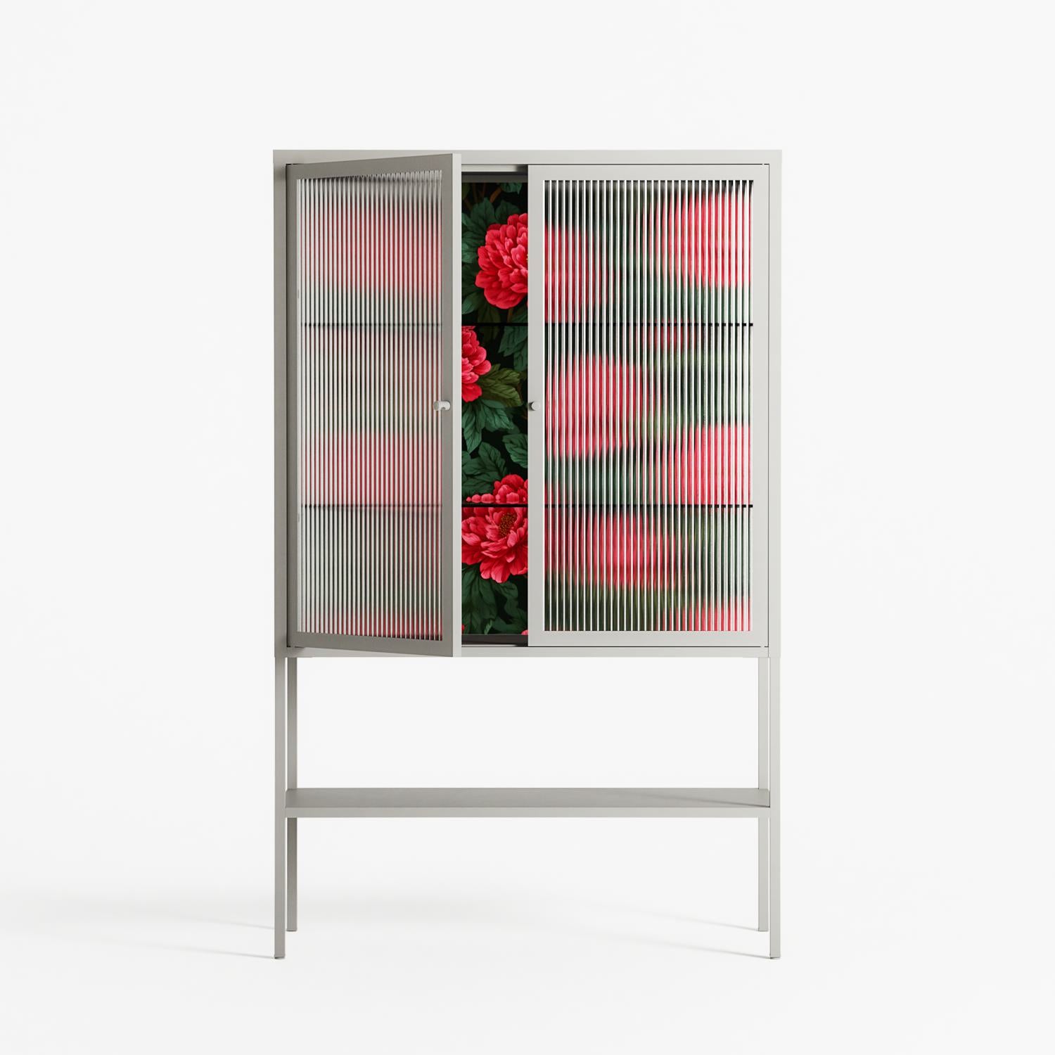 Mormors Rabatt - Loft Cabinet - Nur Rydberg - Chalk - Reeded glass