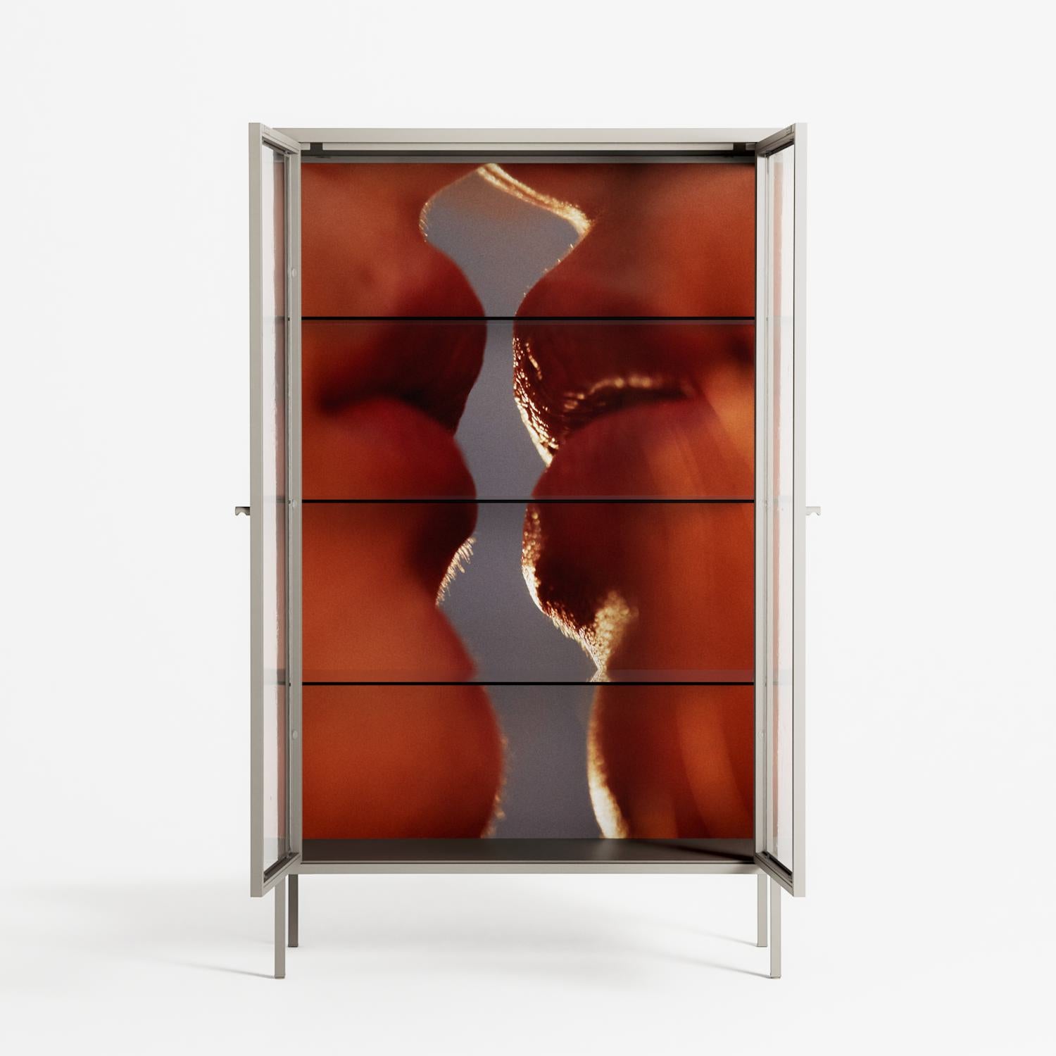 The Art Of Kissing 2 - Cabinet - Nadia Ryder - Pebble - Clear glass