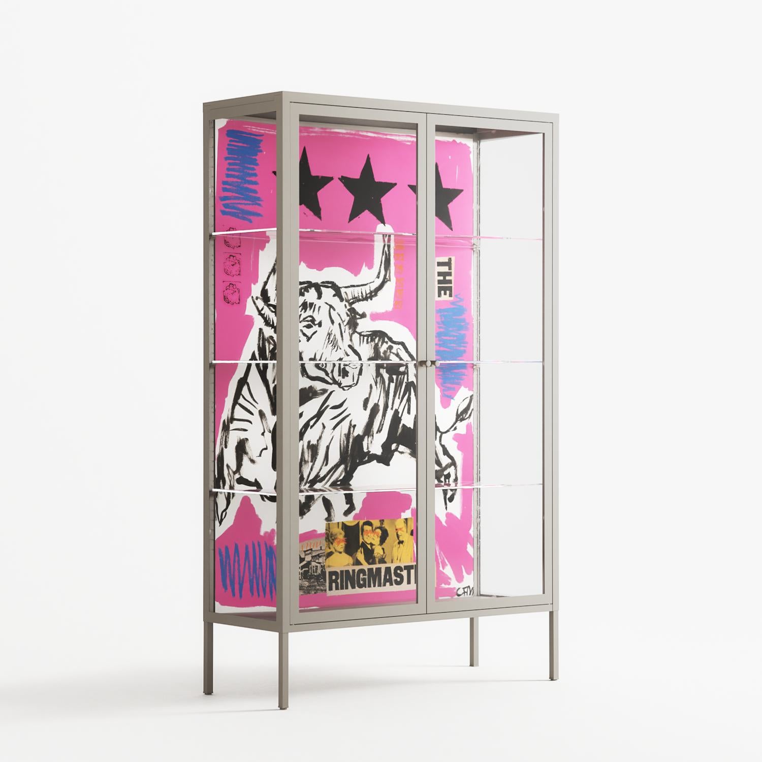 The Ringmaster - Cabinet - Caitlin Flood-Molyneux - Pebble - Clear glass