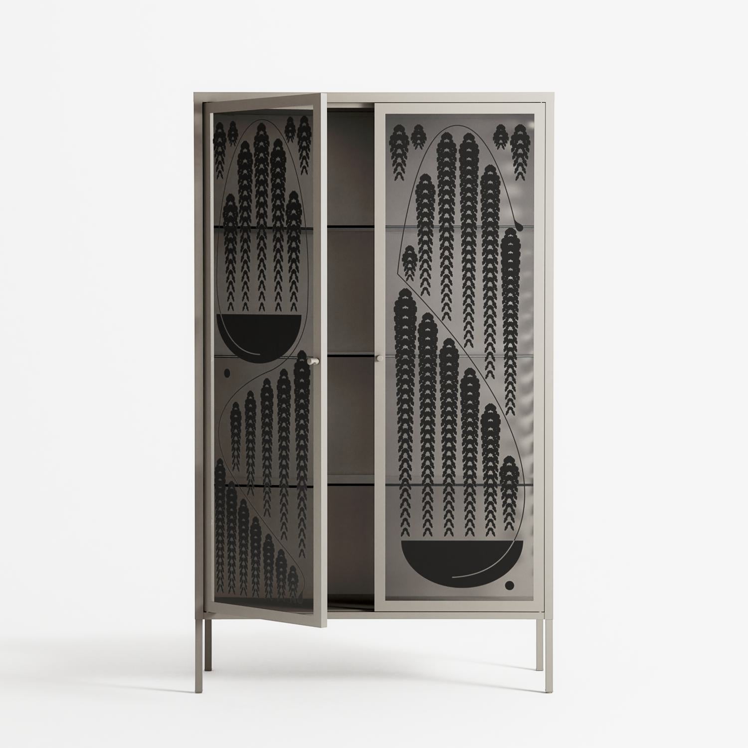 Black Fern - Cabinet - Konrad Blaszczyk - Pebble - Overlay Glass