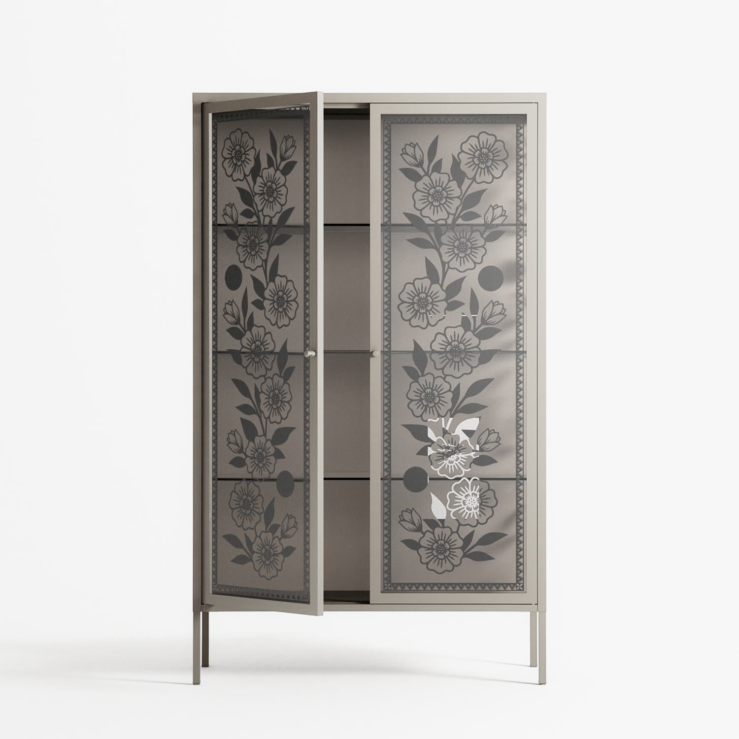 Barbed Bloom - Cabinet - Daphna Sebbane - Pebble - Overlay Glass