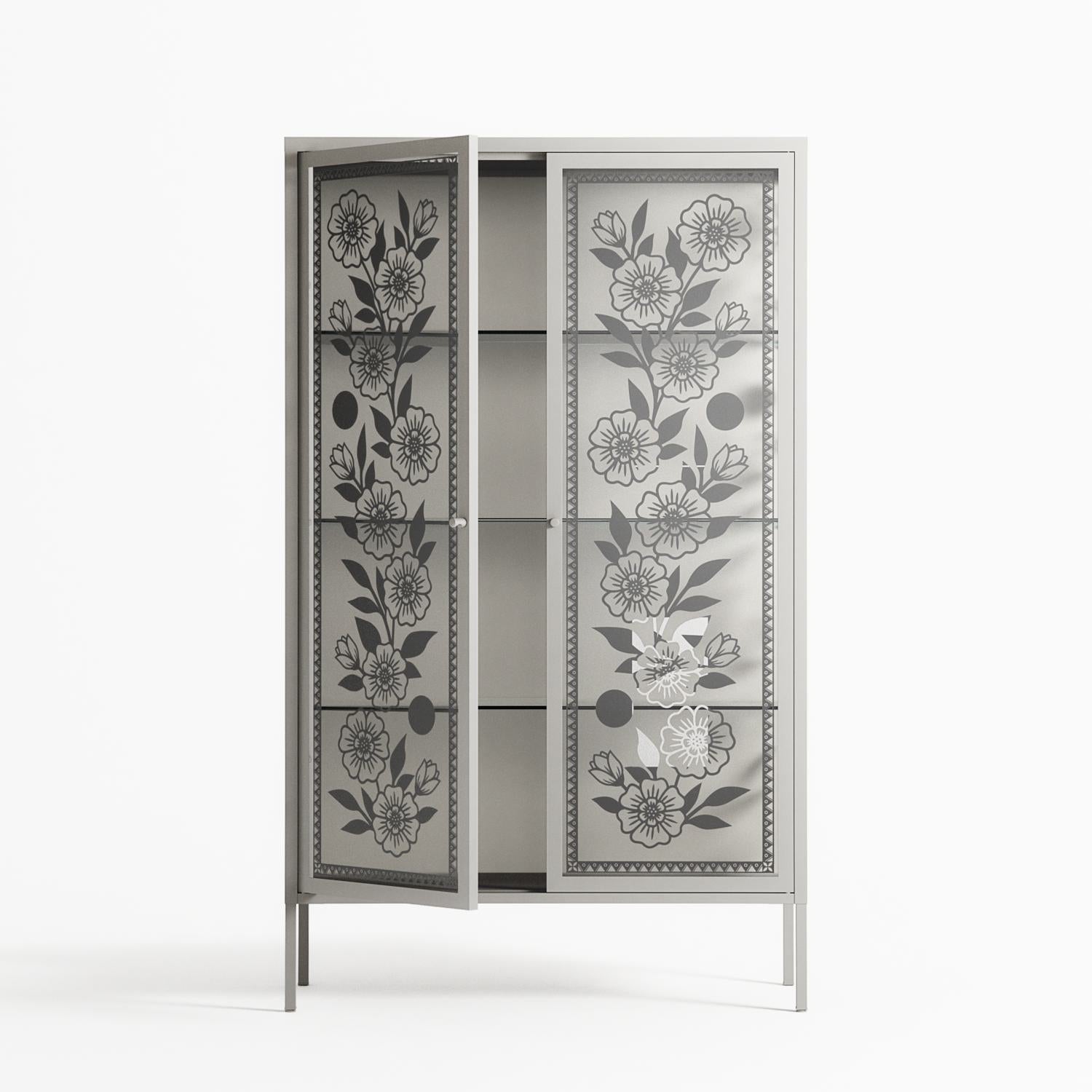 Barbed Bloom - Cabinet - Daphna Sebbane - Chalk - Overlay Glass