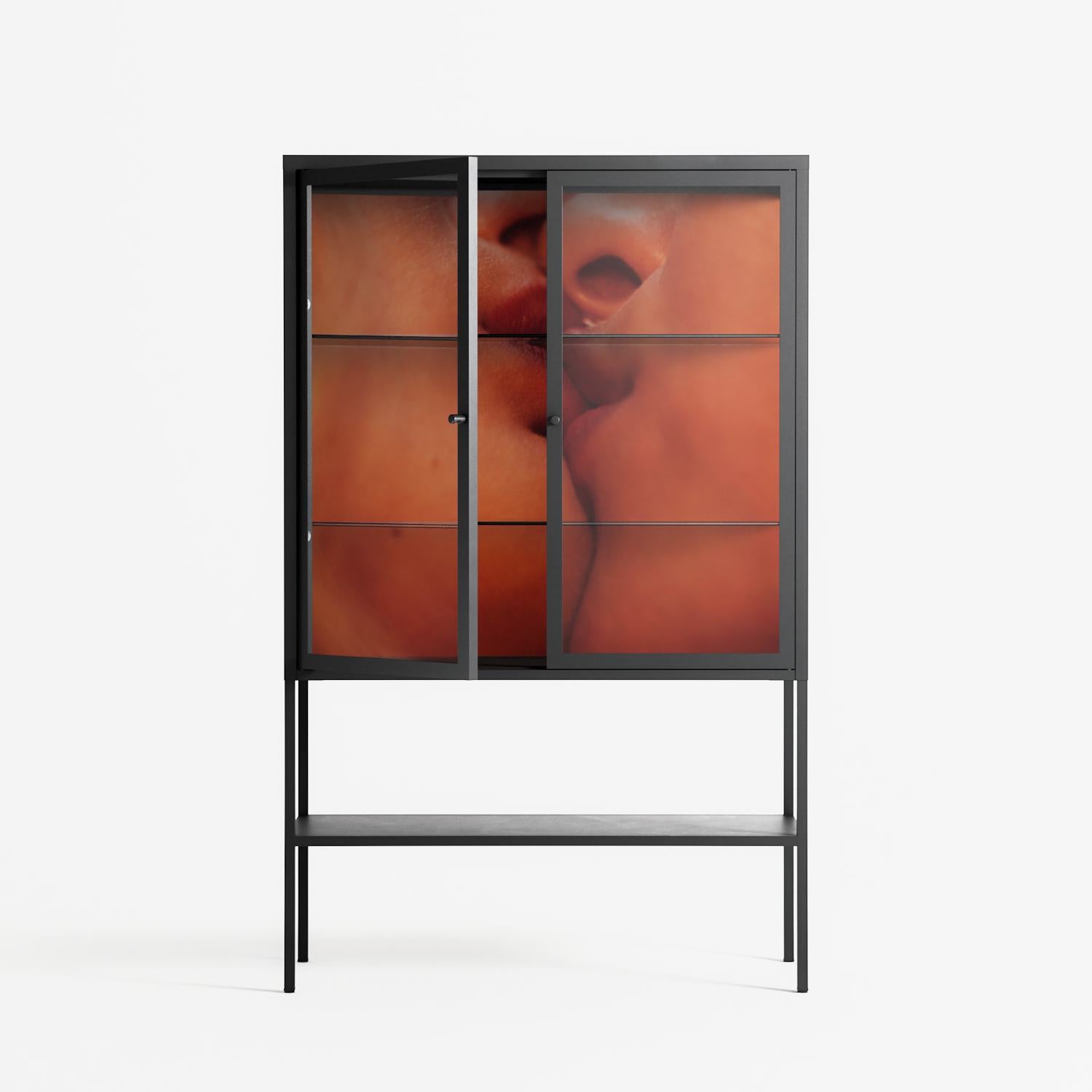 The Art Of Kissing - Loft Cabinet - Nadia Ryder - Antracite - Clear glass