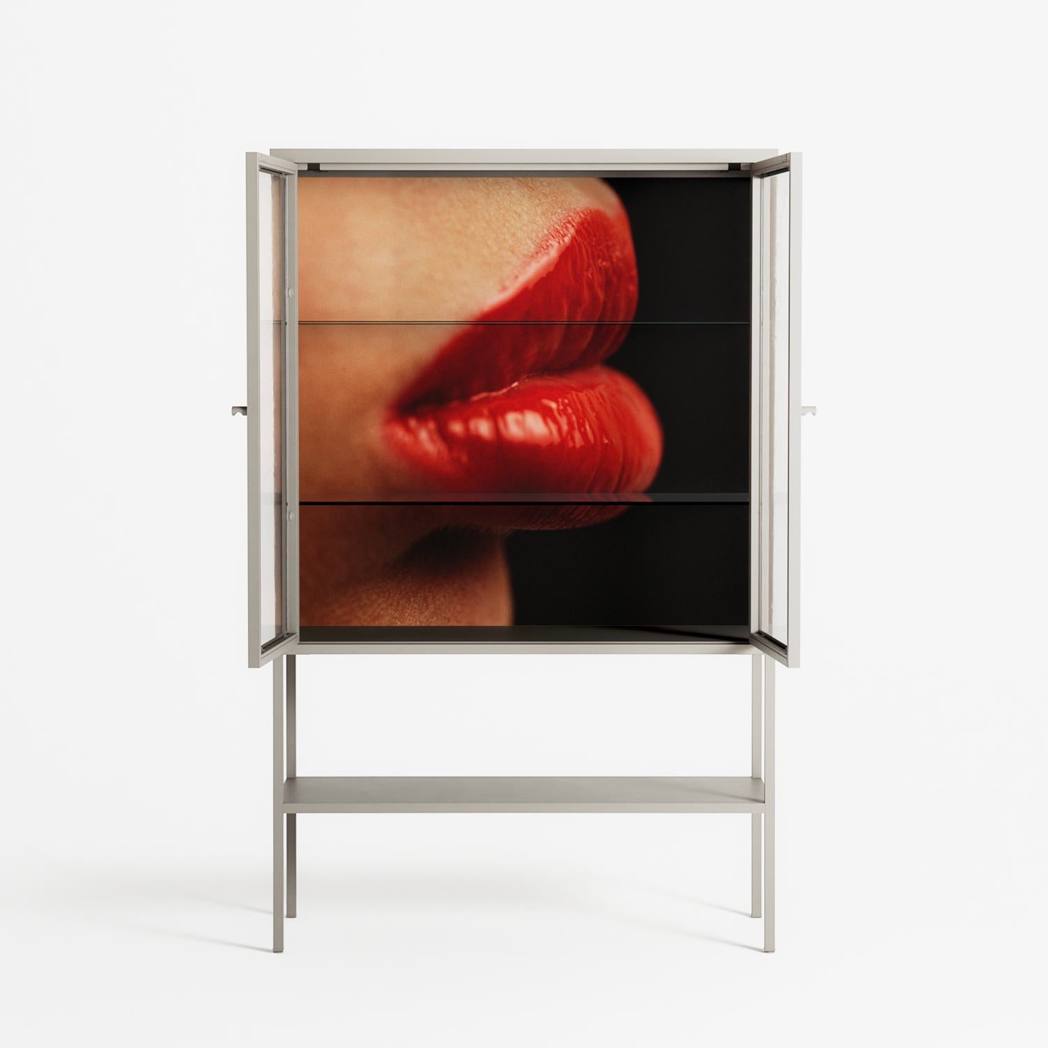 Red 4 - Loft Cabinet - Nadia Ryder - Pebble - Clear glass
