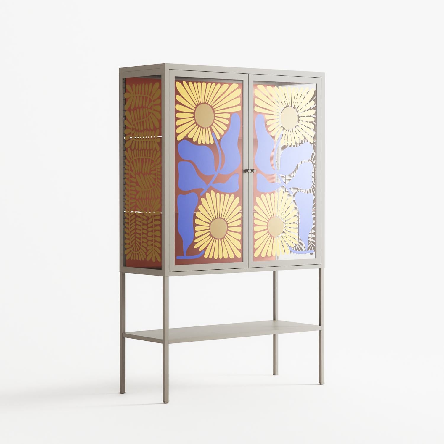 Sunflowers - Loft Cabinet - Sandra Hutter - Pebble - Overlay Glass