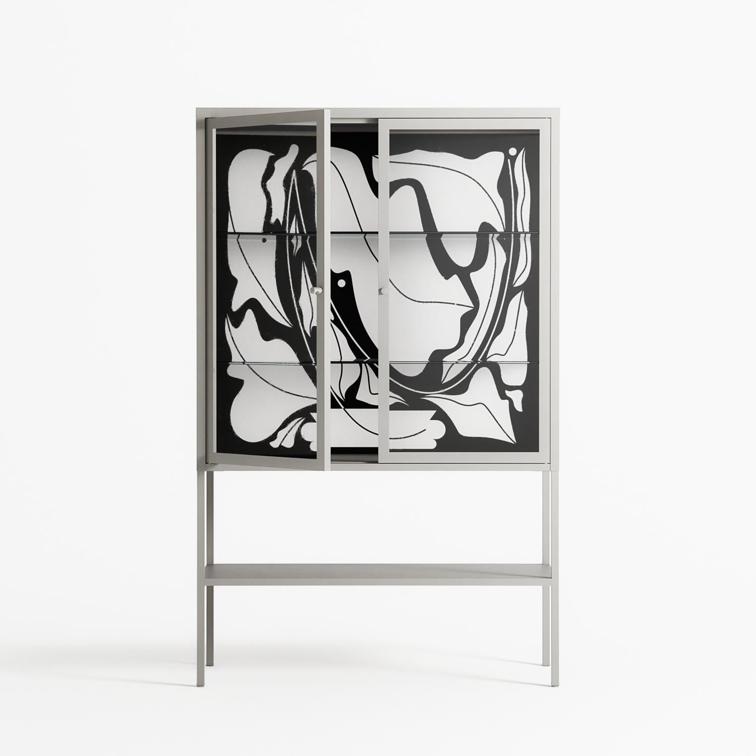 White Potted Plant - Loft Cabinet - Konrad Blaszczyk - Chalk - Clear glass