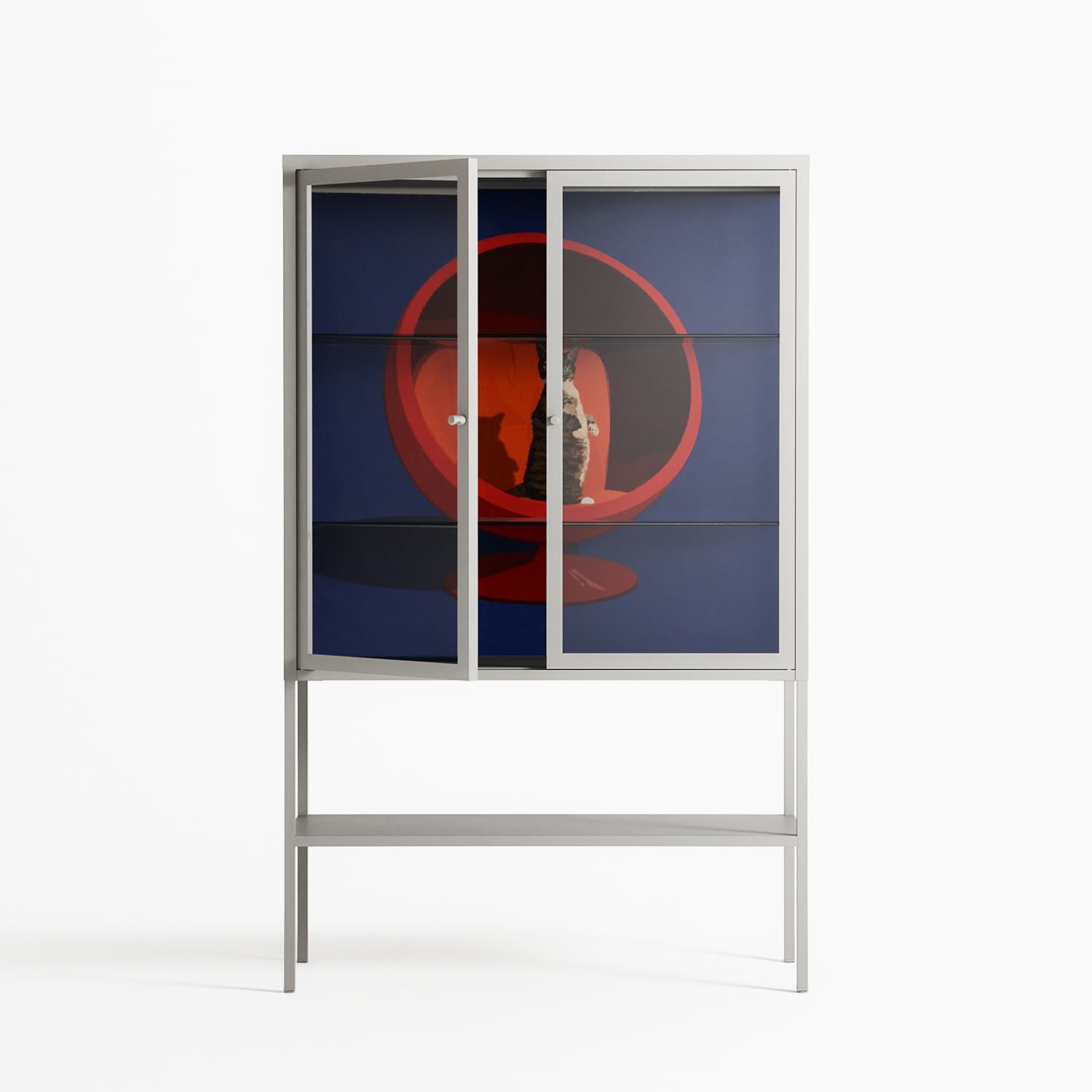 Cat in Chair C - Loft Cabinet - Kristin Eriksson - Chalk - Clear glass