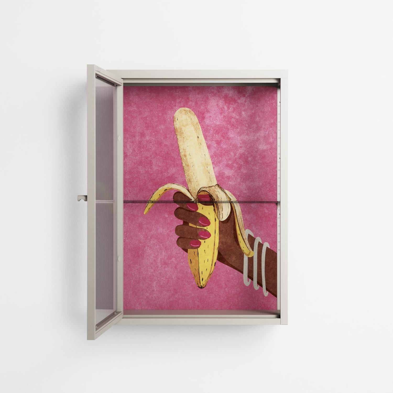 Banana - Wall Cabinet - Raissa Oltmanns - Pebble - Reeded glass