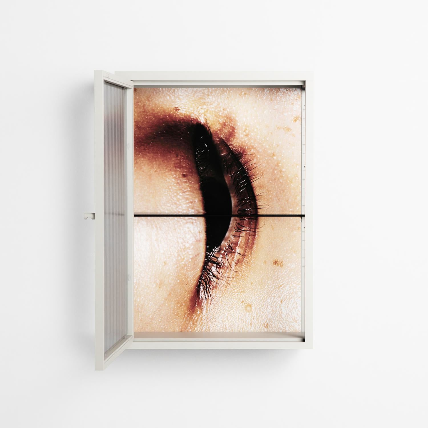 Glow - Wall Cabinet - Nadia Ryder - Chalk - Reeded glass
