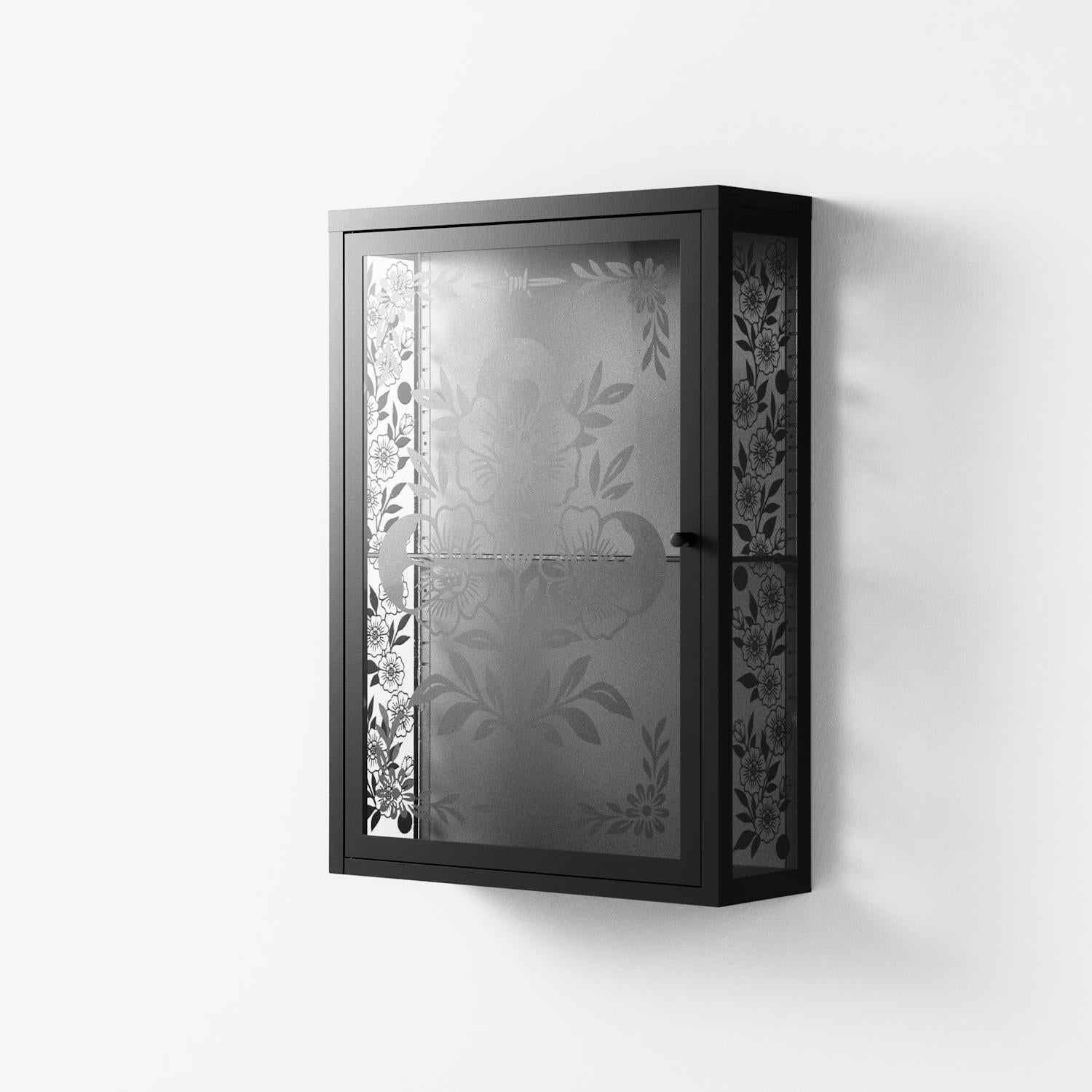Barbed Bloom - Wall Cabinet - Daphna Sebbane - Antracite - Overlay Glass
