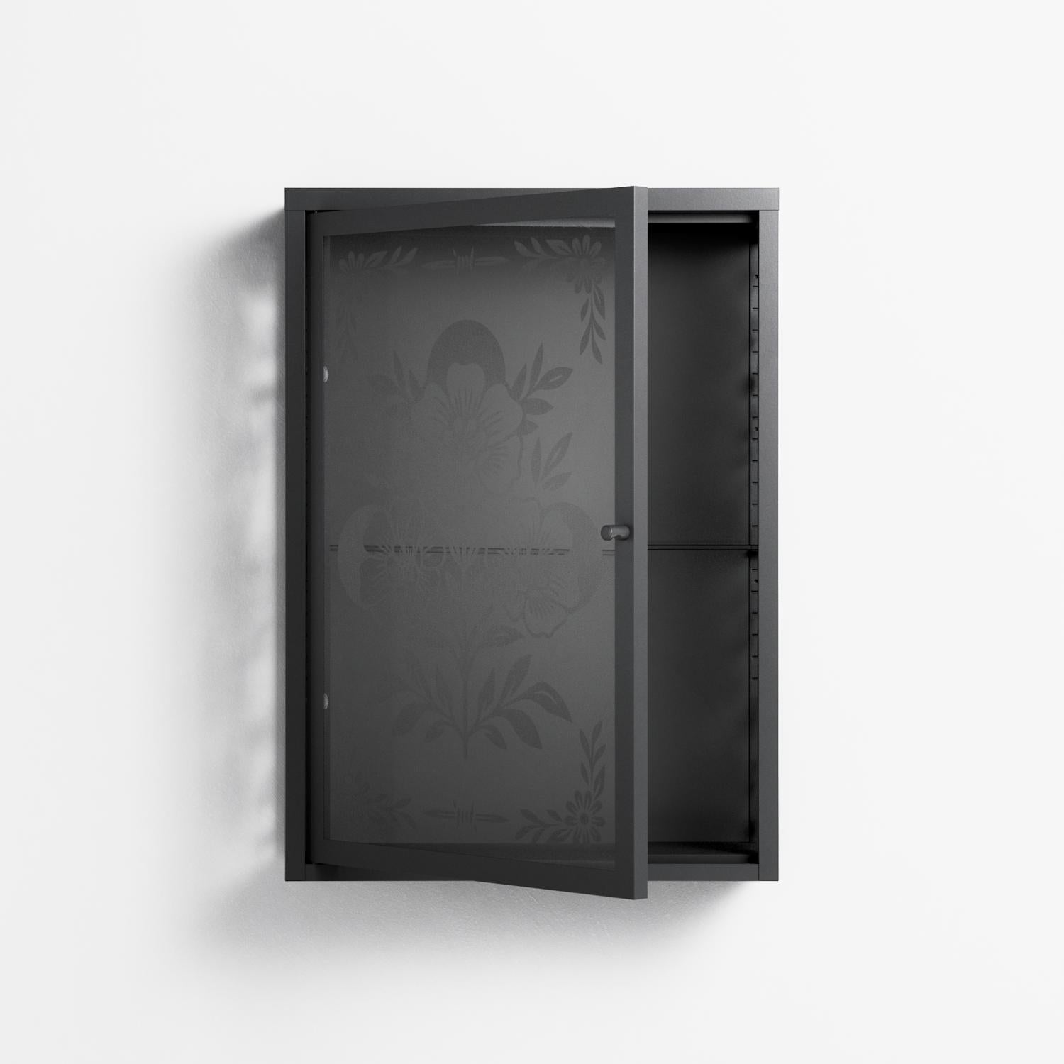 Barbed Bloom - Wall Cabinet - Daphna Sebbane - Antracite - Overlay Glass