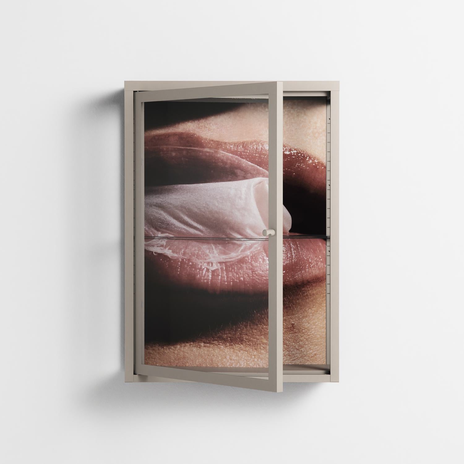 Blow - Wall Cabinet - Nadia Ryder - Pebble - Clear glass