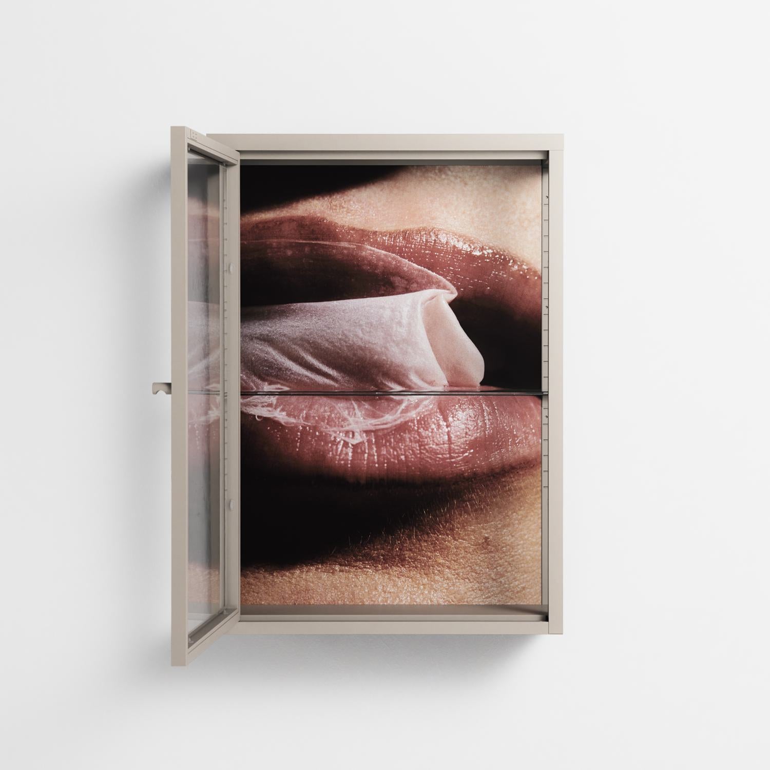 Blow - Wall Cabinet - Nadia Ryder - Pebble - Clear glass