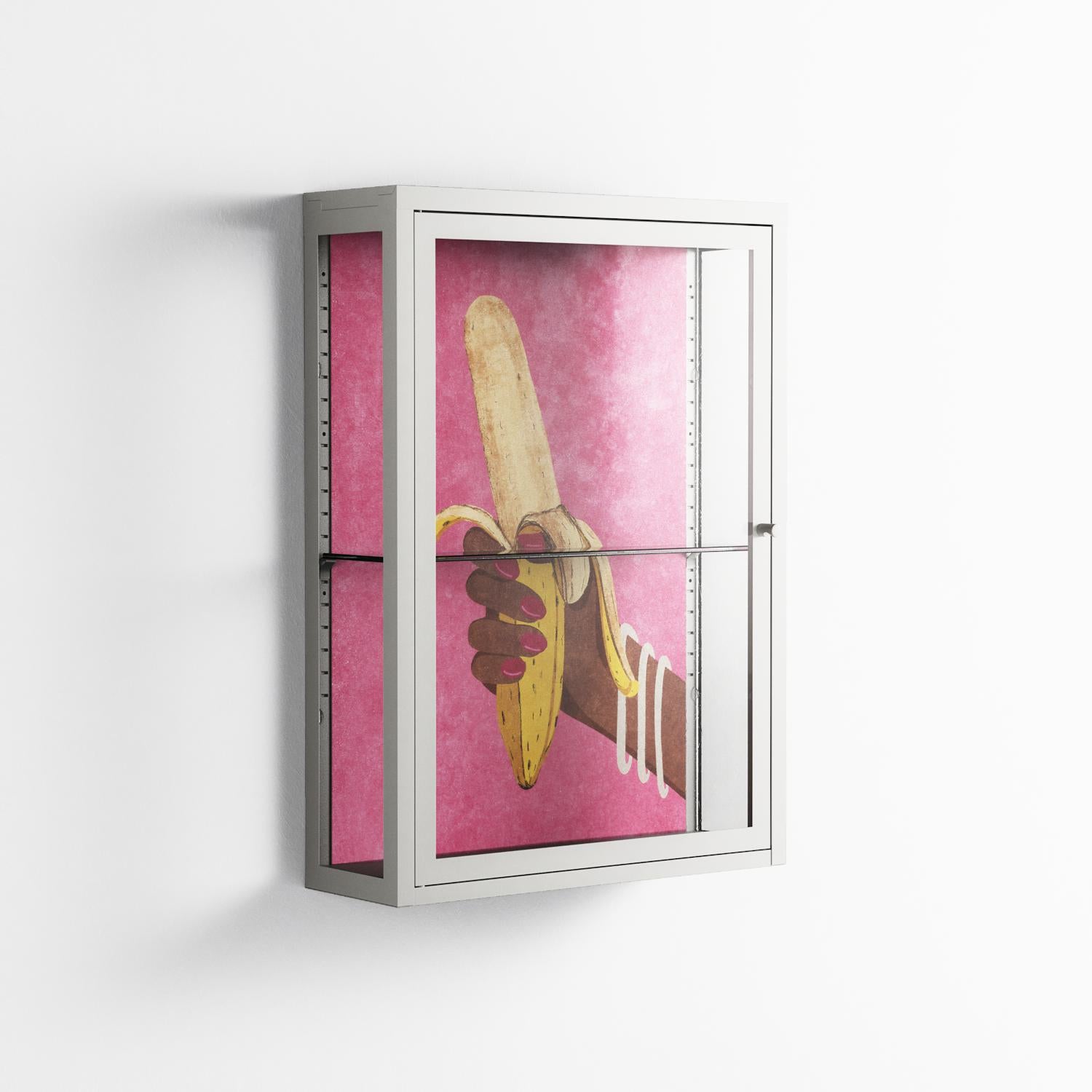 Banana - Wall Cabinet - Raissa Oltmanns - Chalk - Clear glass