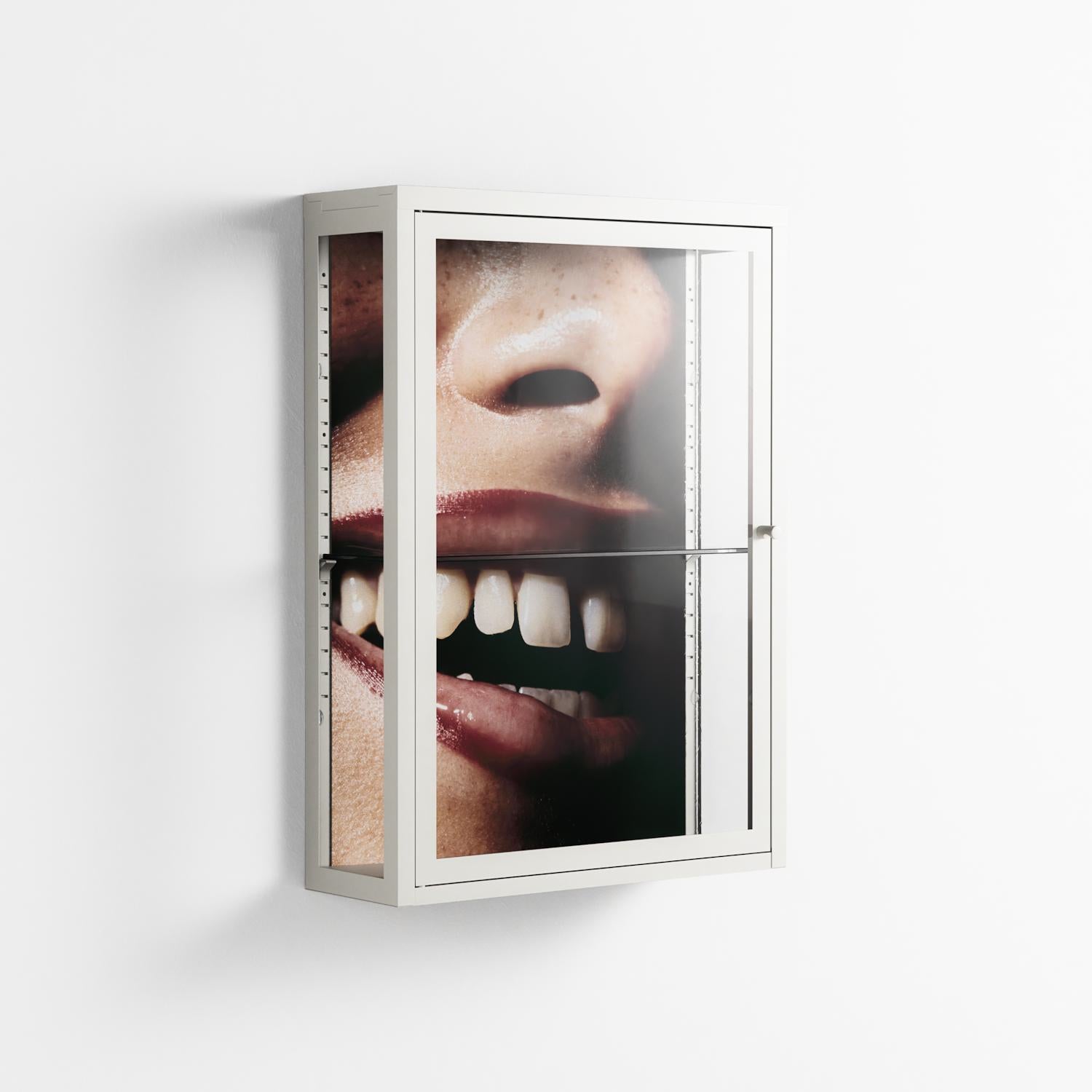 Teeth - Wall Cabinet - Nadia Ryder - Chalk - Clear glass