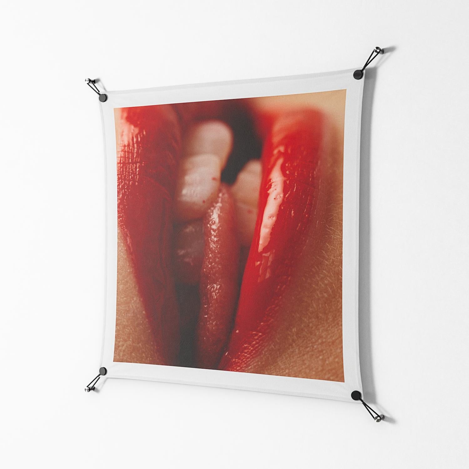 Red 2 - Work On Wall - Nadia Ryder - Black - 90 x 90 cm