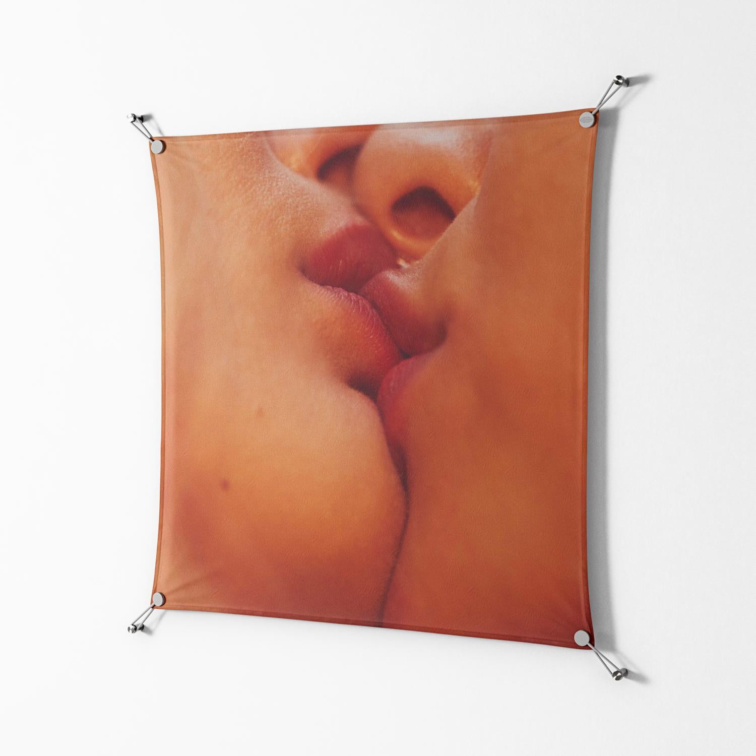 The Art Of Kissing - Work On Wall - Nadia Ryder - Silver - 90 x 90 cm