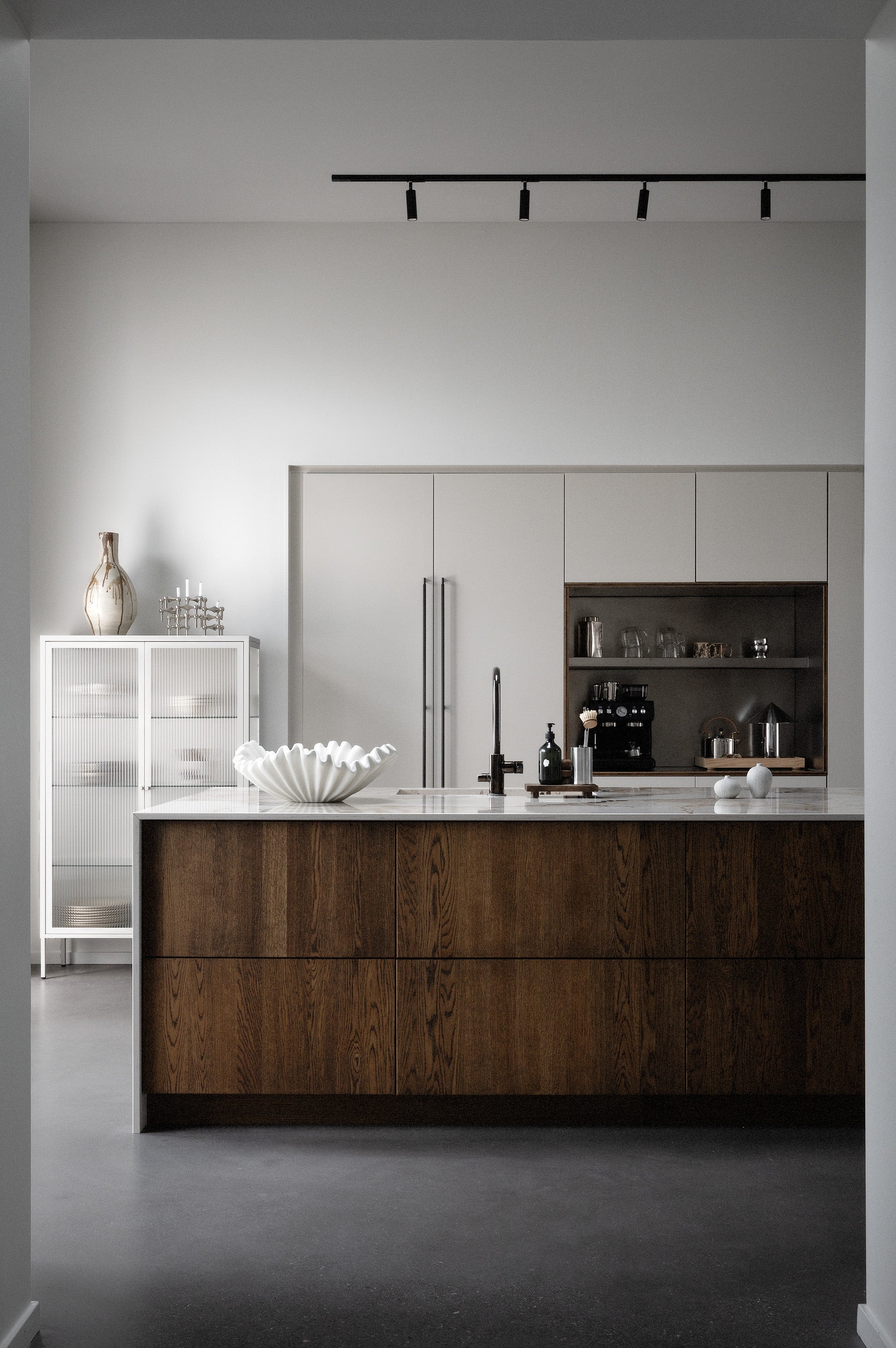 Vitrine - Cabinet - Chalk - Reeded Glass