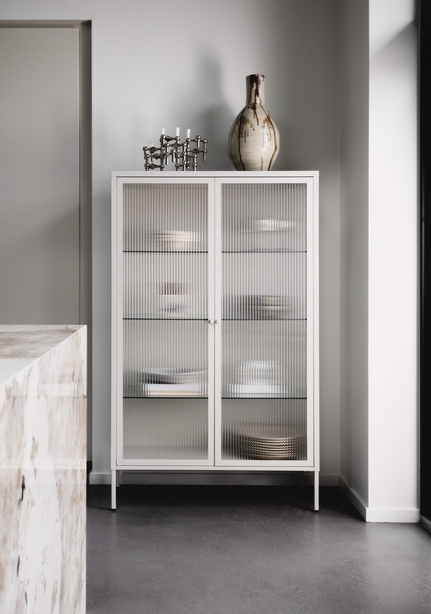 Vitrine - Cabinet - Chalk - Reeded Glass