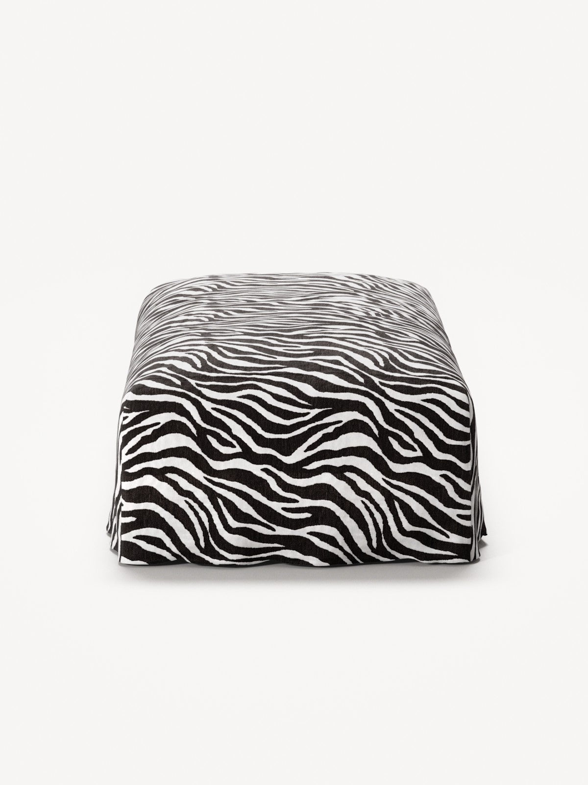 NOMAD - Pouf - Chenille Jacquard Zebra Black White