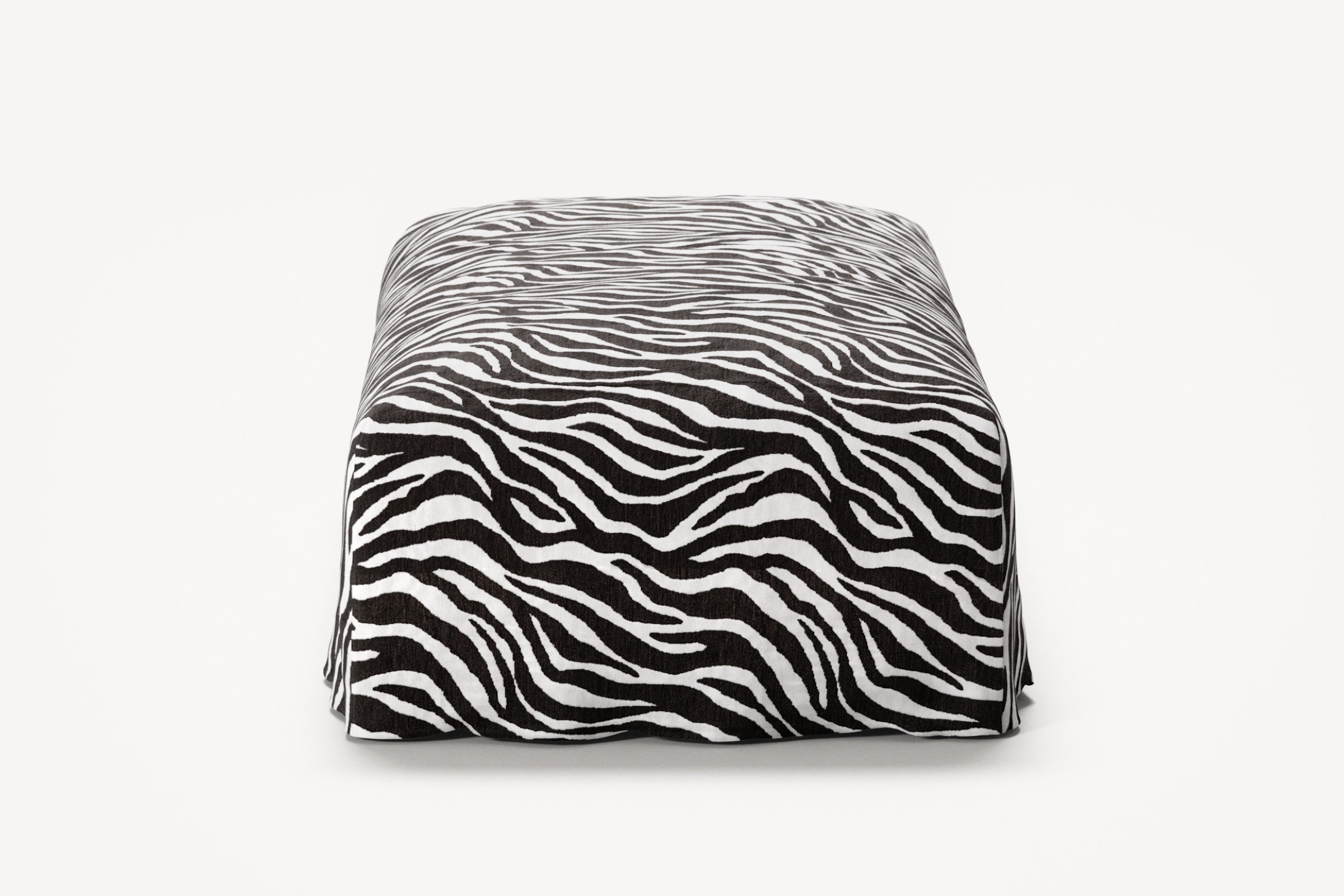 NOMAD - Pouf - Chenille Jacquard Zebra Black White