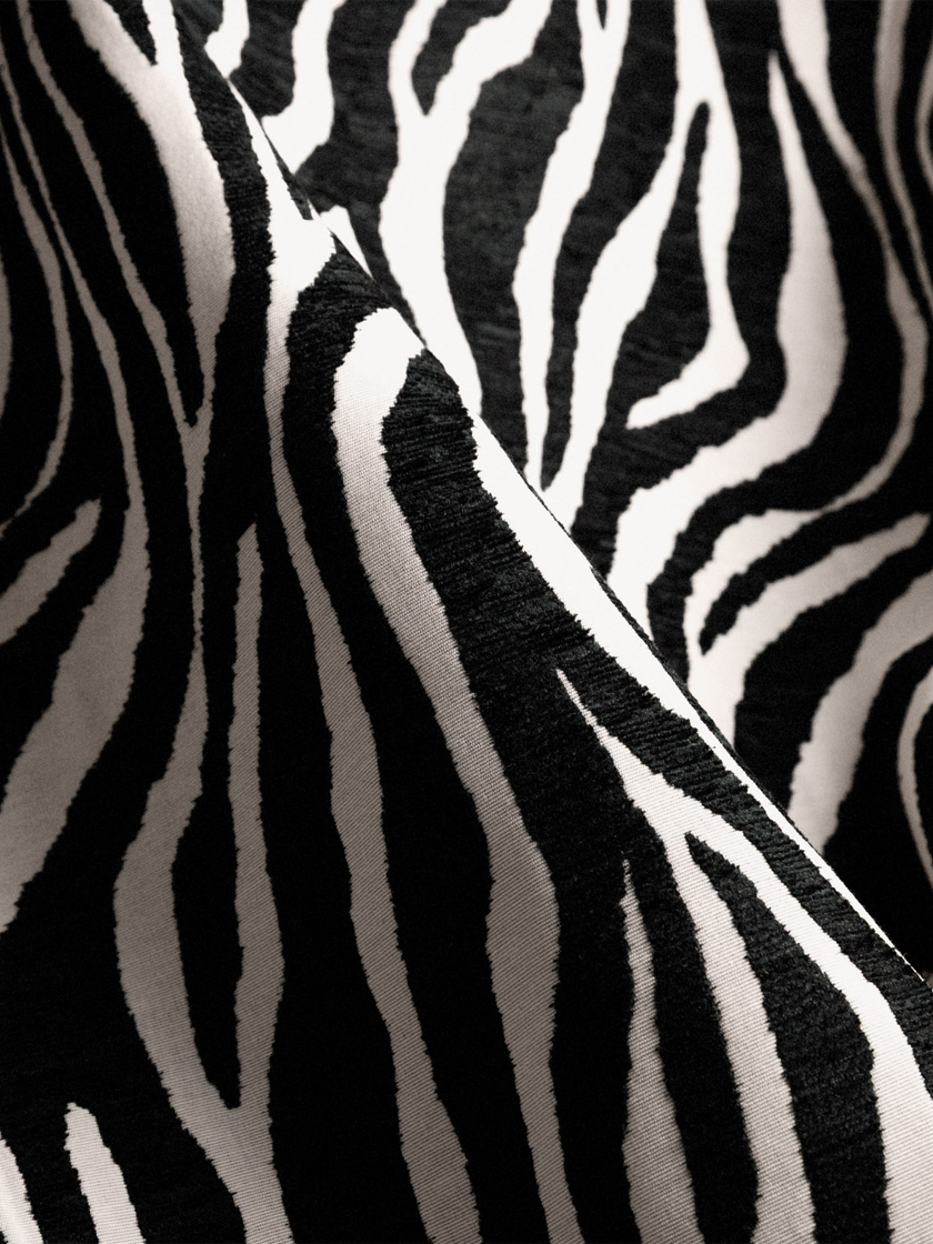 Paloma - 3 Seat - Chenille Jacquard Zebra Black White